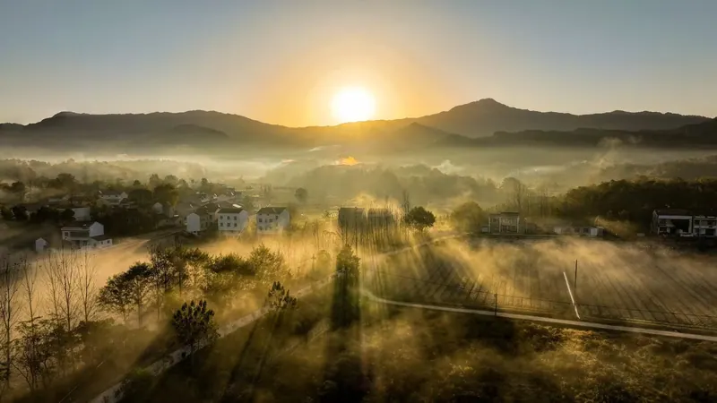 在大别山深处，遇见一场云海日出